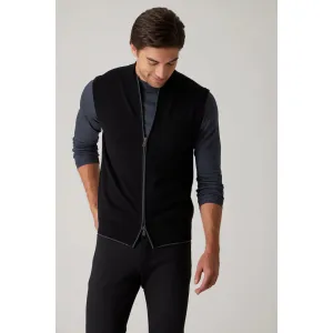 Raffi The Santiago Vest - Black